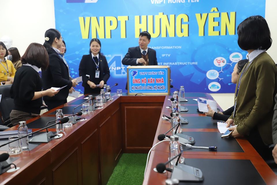 VNPT HƯNG YÊN ỦNG HỘ 80 TRIỆU ĐỒNG XÂY NHÀ CHO NGƯỜI CÓ CÔNG, HỘ NGHÈO TỈNH HƯNG YÊN