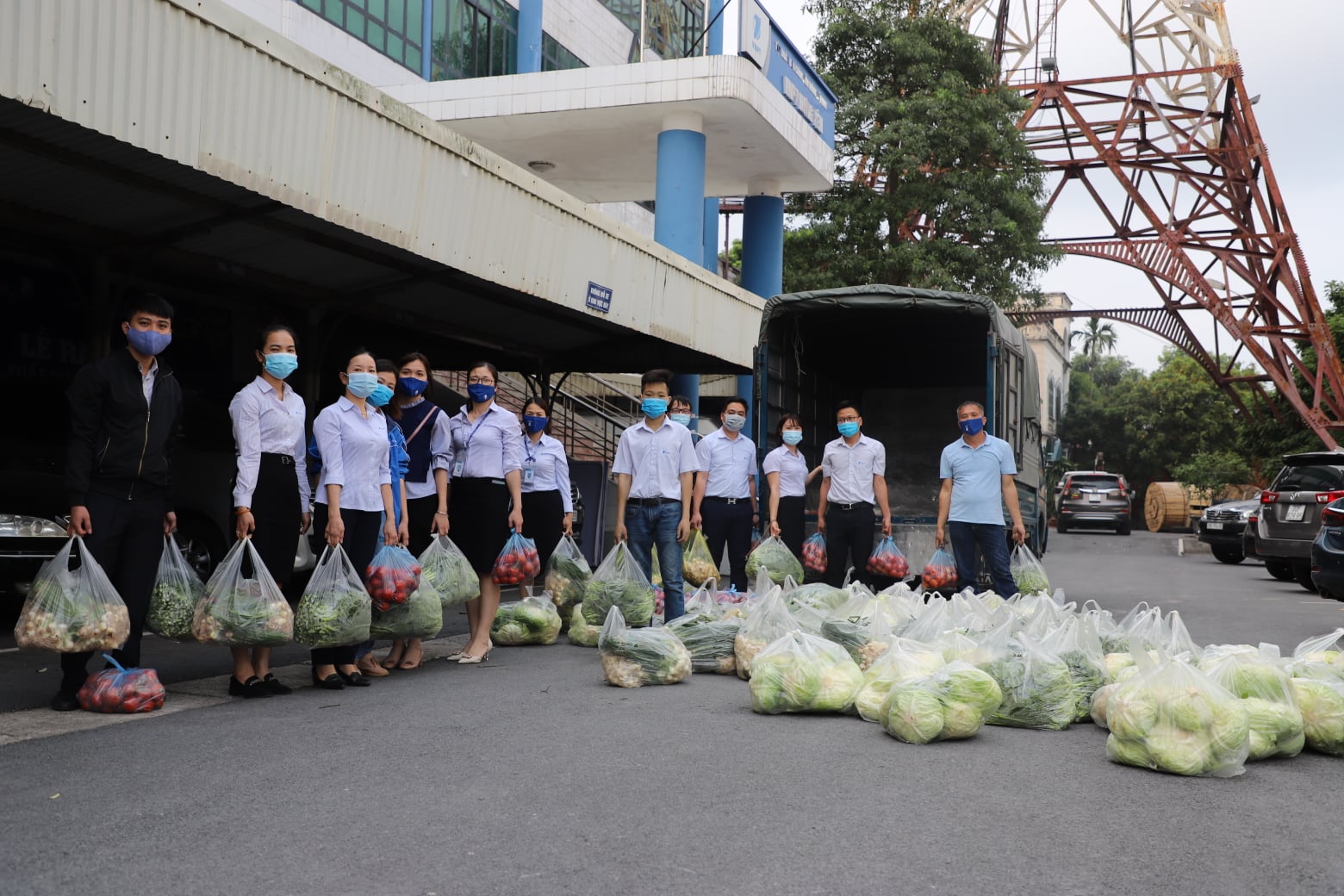 VNPT HƯNG YÊN CHUNG TAY TIÊU THỤ NÔNG SẢN ỦNG HỘ NÔNG DÂN VÙNG DỊCH