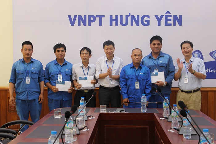 VNPT HƯNG YÊN THƯỞNG NÓNG CÁC TẬP THỂ VÀ CÁ NHÂN TIÊU BIỂU