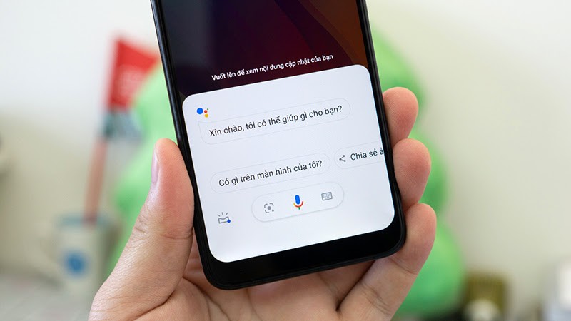 Nhấn dữ nút home để hiển thị google assistant